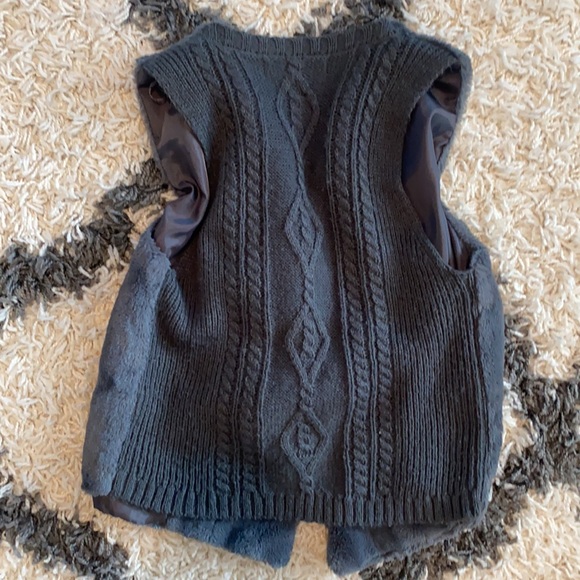 Girls faux fur front/sweater back vest - Picture 2 of 2